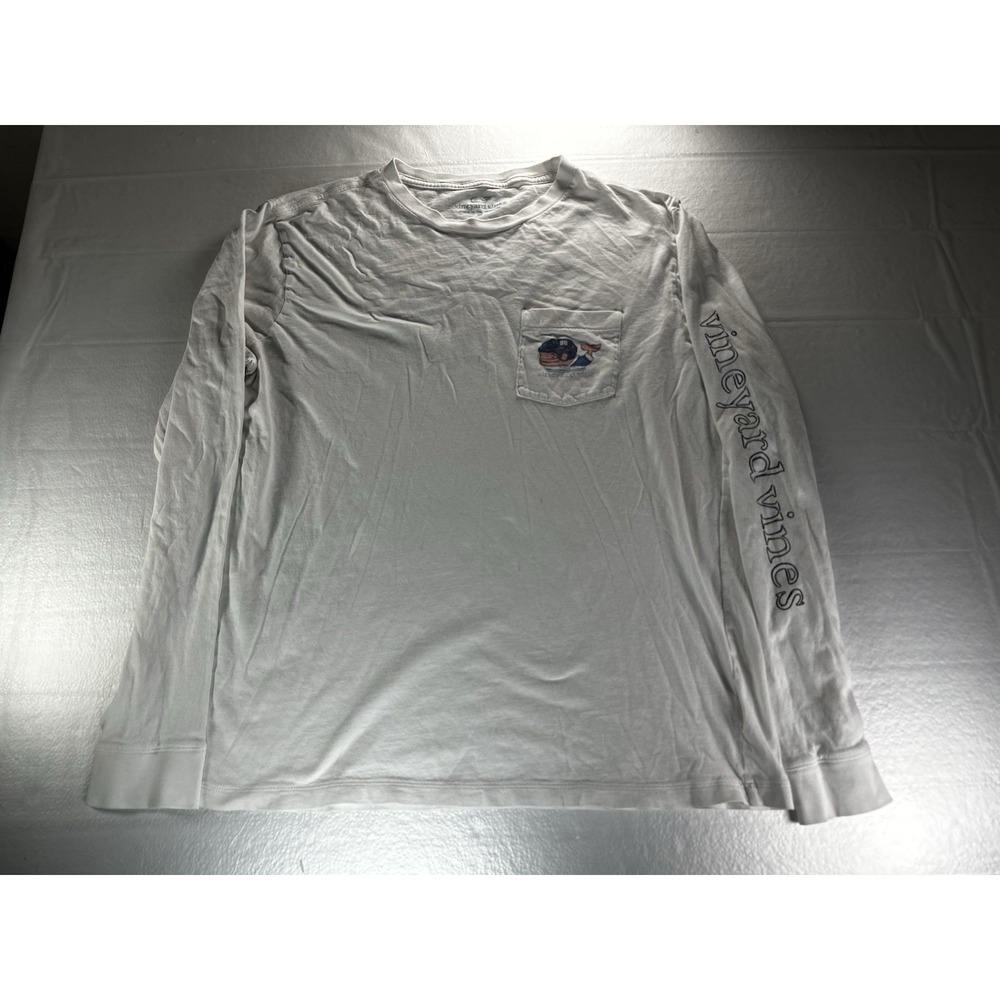 Vineyard Vines Shirt Mens Medium White Football Whale Long Sleeve Pocket Tee